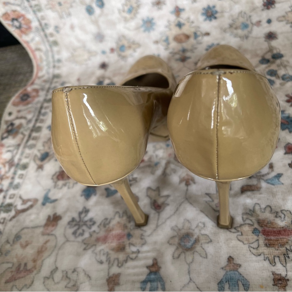 Yves Saint Laurent Tribtoo Tan Patent Heels - Picture 11 of 16